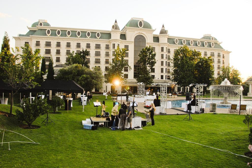 Peermont D'oreale Grande at Emperors Palace Kempton Park Eksteriør billede